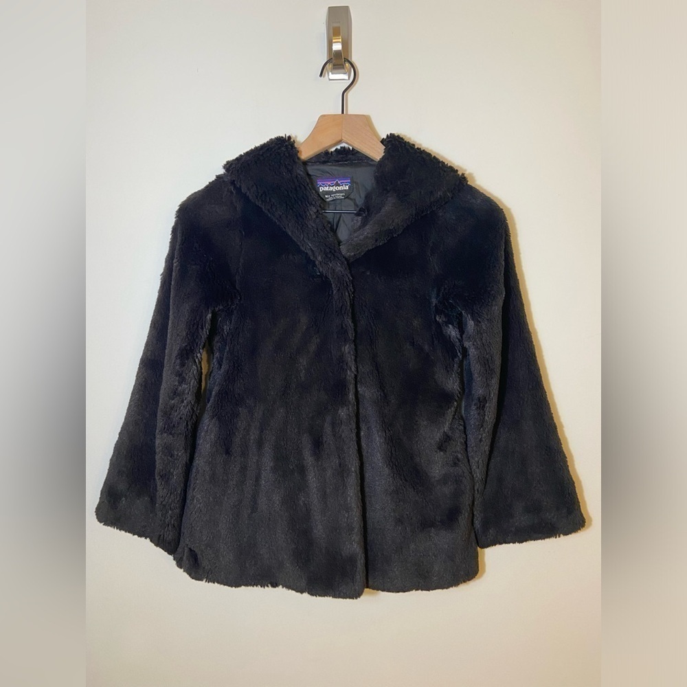 Patagonia Pelage Girl's Jacket Size M 10 Black Faux Fur Shawl Warm Collar Coat